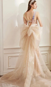 Rückenfreies Maxikleid mit Pailletten